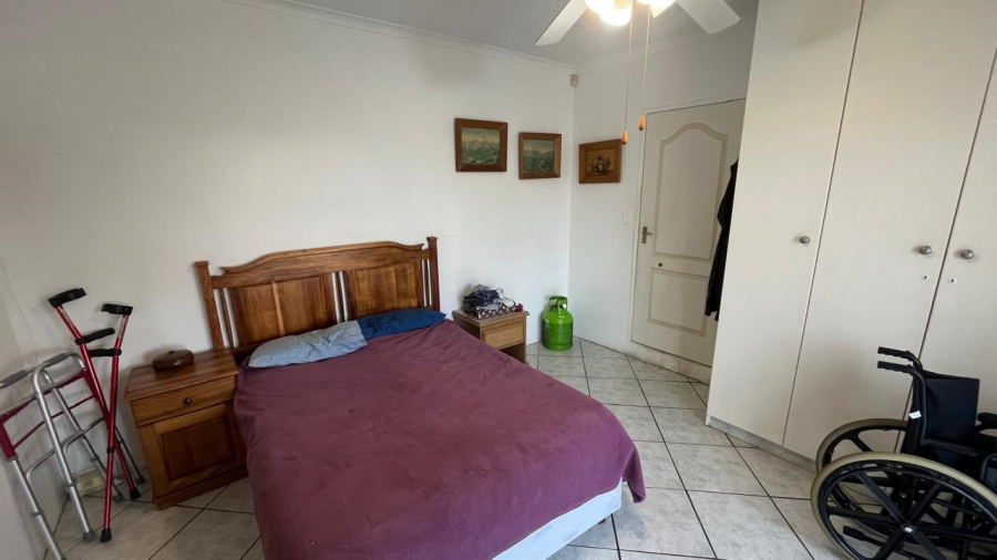 5 Bedroom Property for Sale in Wavecrest Eastern Cape